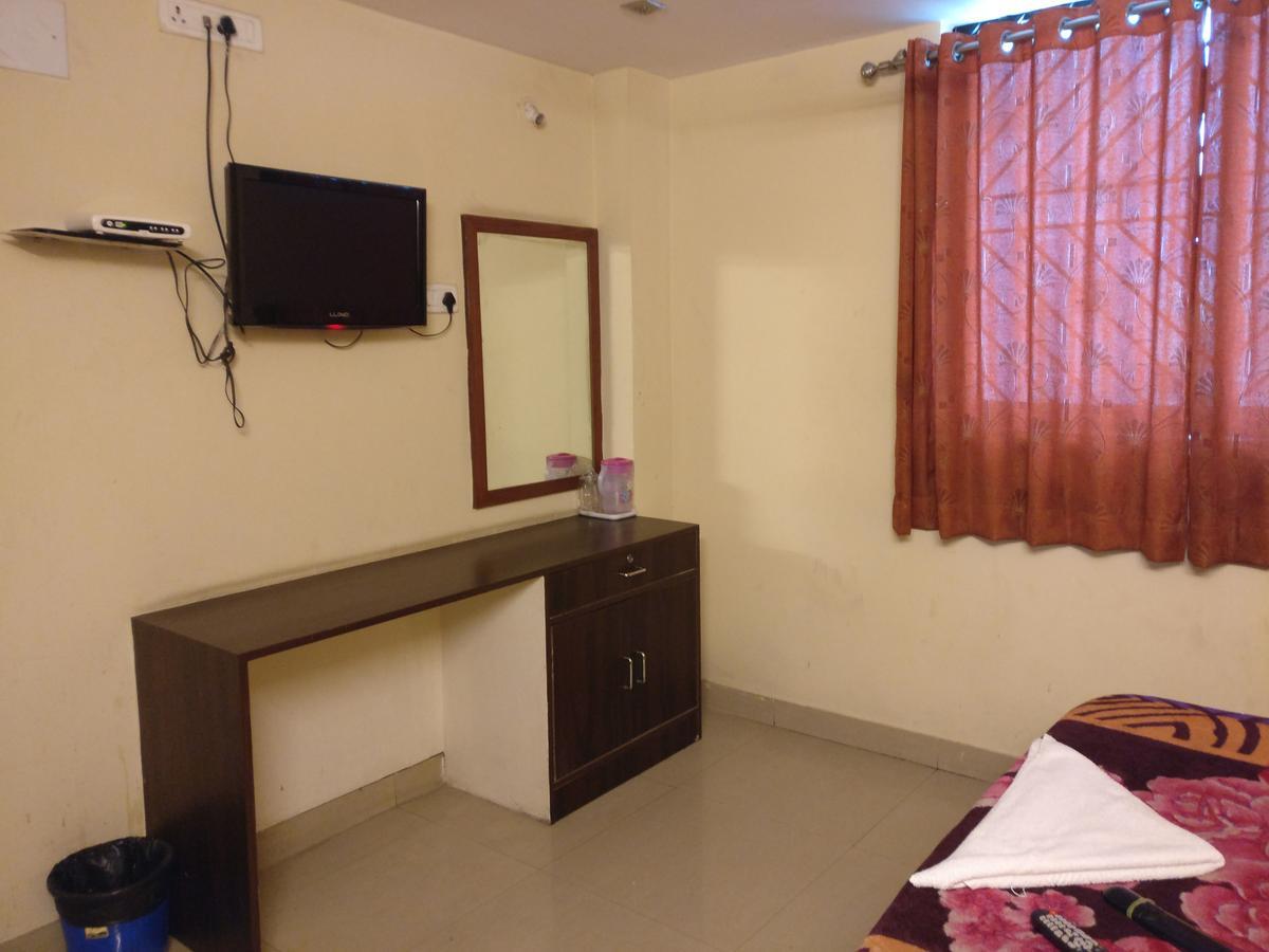 Hotel Skyland Bangalore Esterno foto