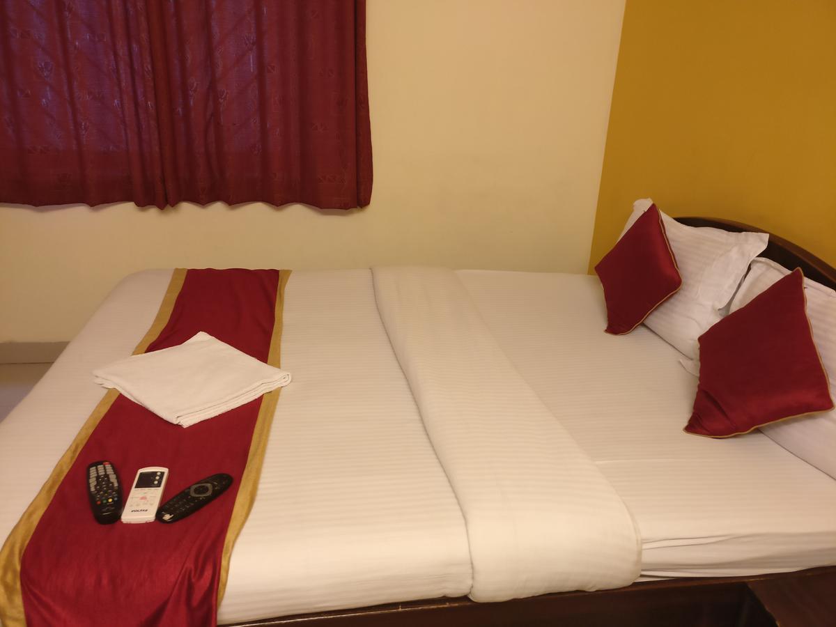 Hotel Skyland Bangalore Esterno foto