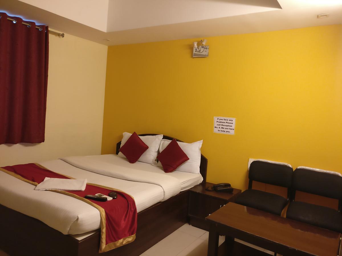 Hotel Skyland Bangalore Esterno foto