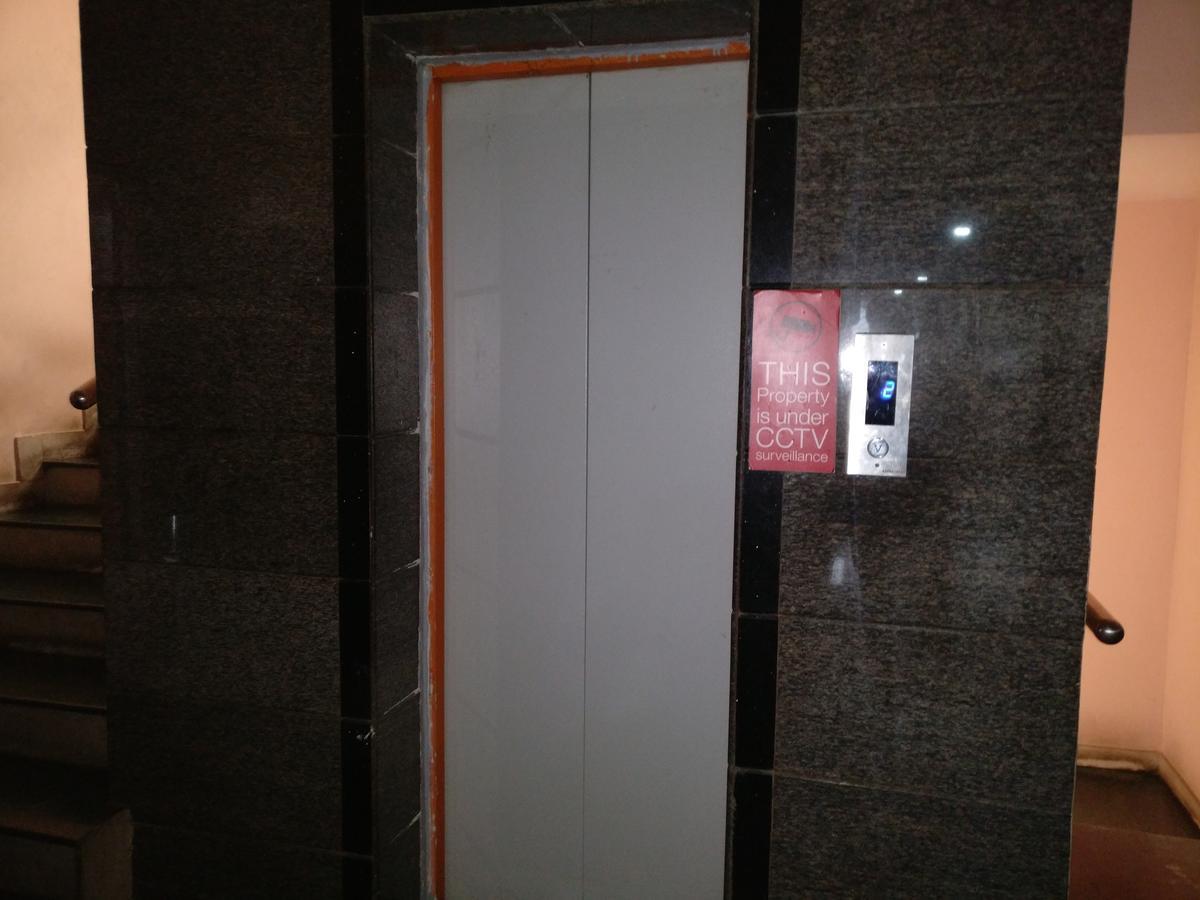 Hotel Skyland Bangalore Esterno foto