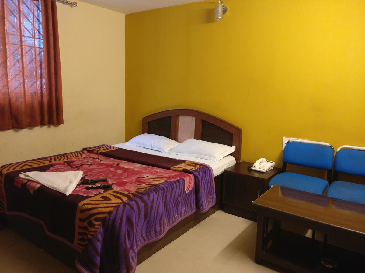 Hotel Skyland Bangalore Esterno foto